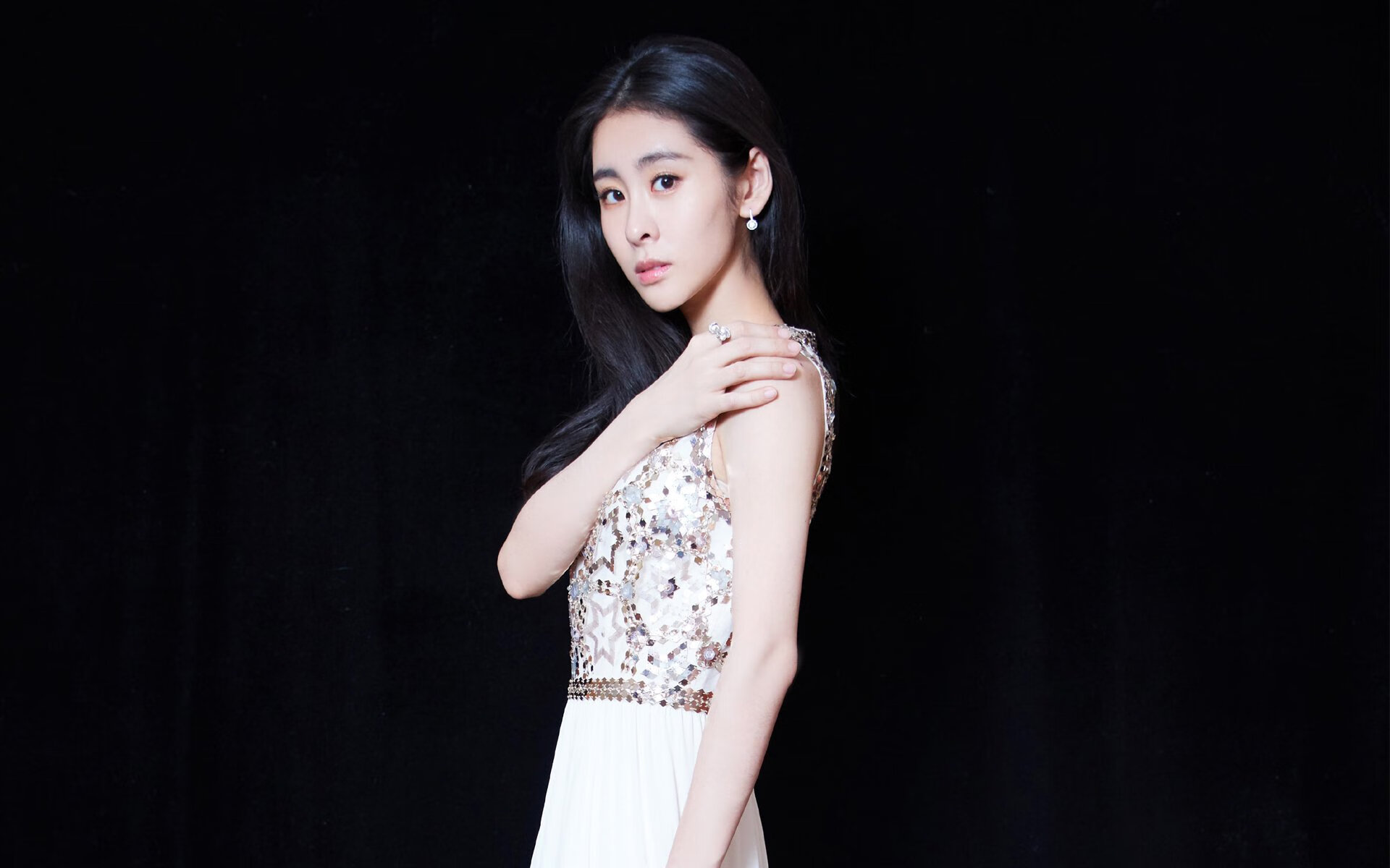 “深度对决：联盟顶级投手与超级击球手的血战”