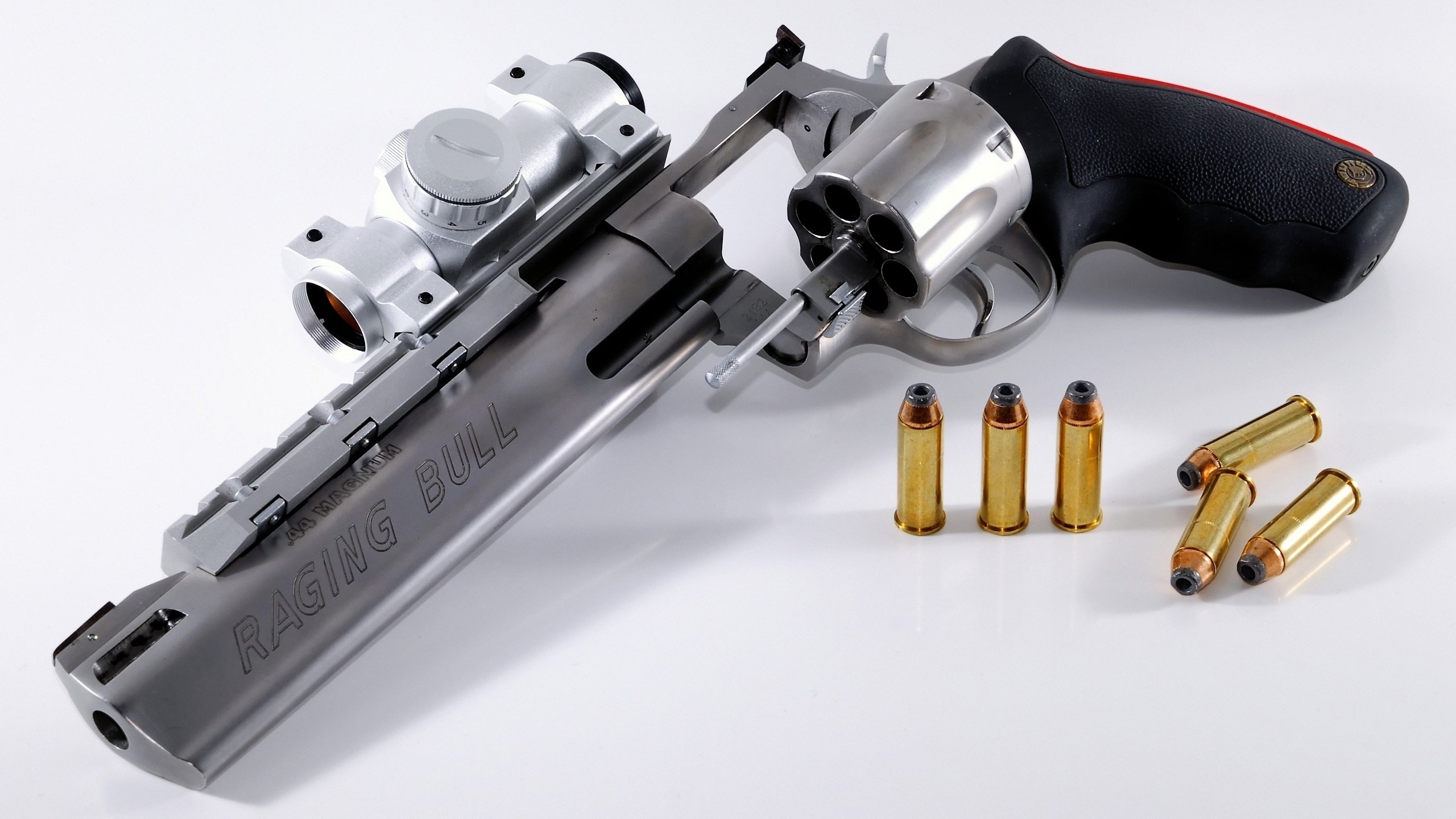 强者恒强战绩抢眼，场上战火不断激烈对抗，强者恒强王者谁说的