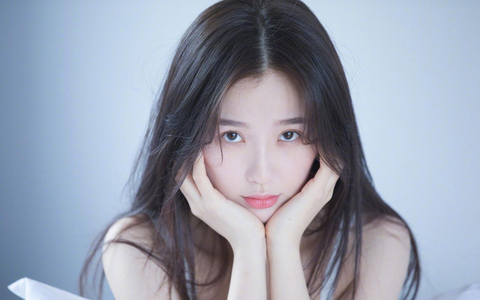 开云网站-球队防守疲软，三分球逐渐成为软肋，防守三分的战术