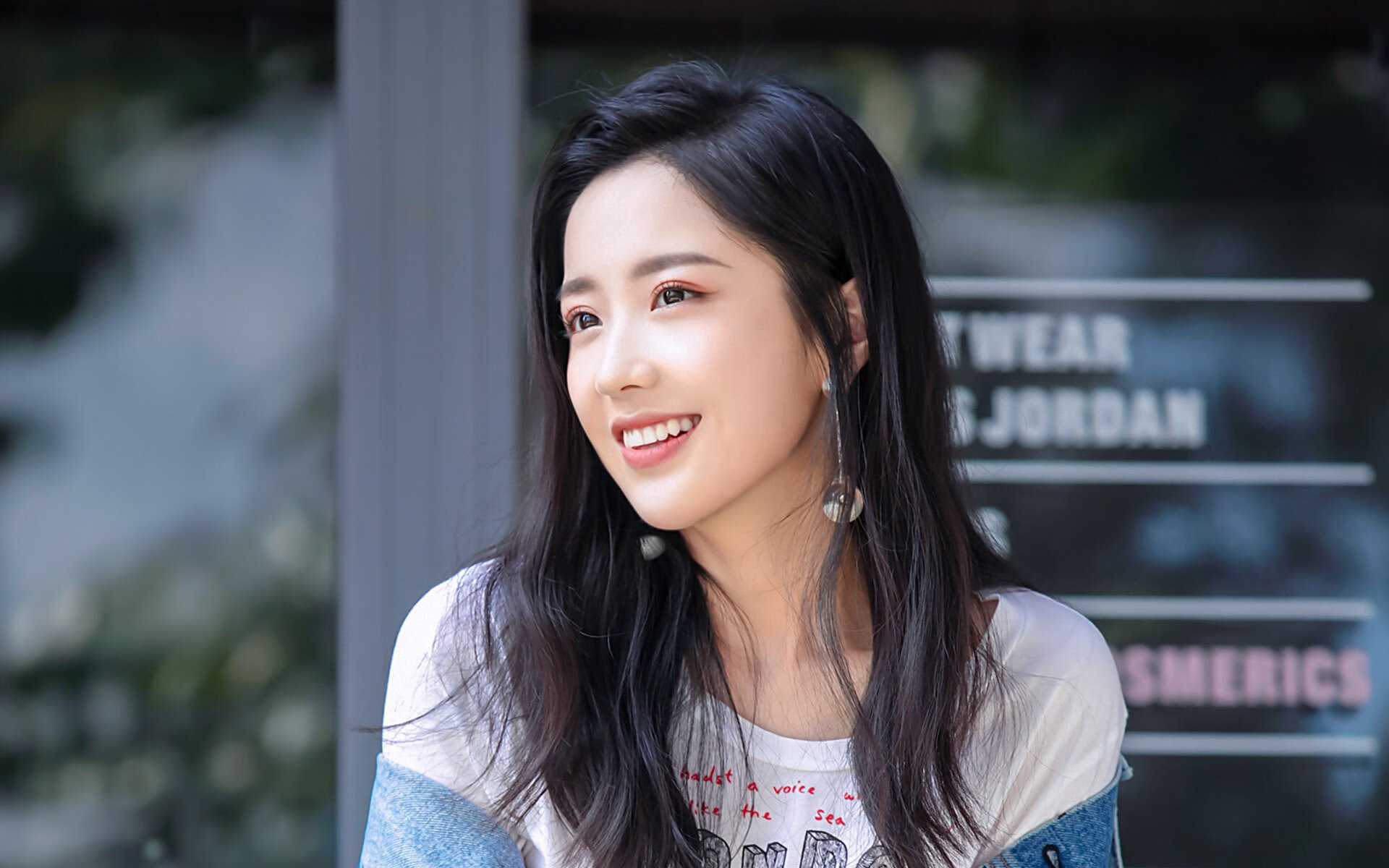 亚特兰大三中场组合展现高度默契,亚特兰大中锋